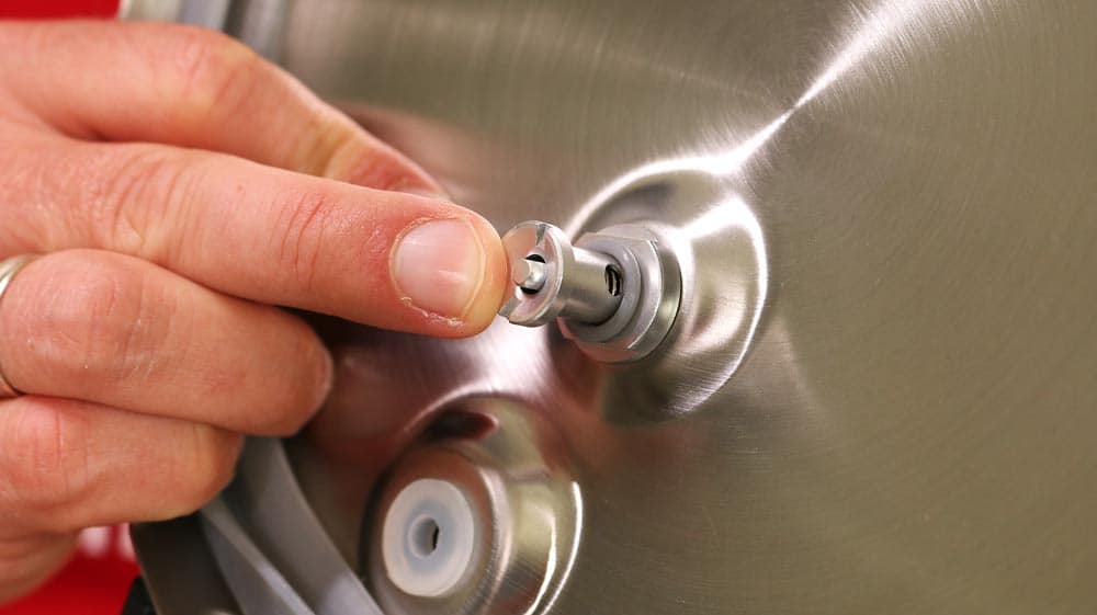 Deckel und Komponenten müsssen sehr sauber sein