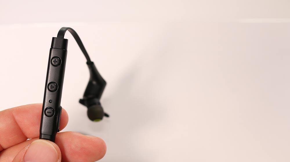 SoundPEATS Q12 Fernbedienung