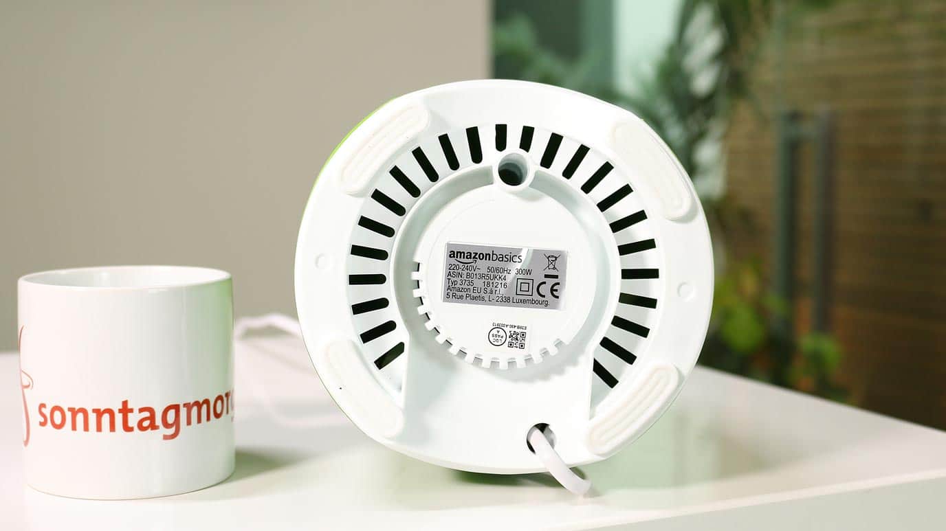 Der AmazonBasics Mixer von unten