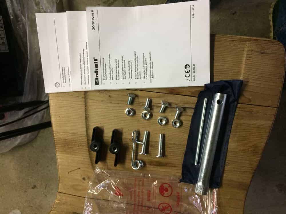 Einhell GC-SC 2240 P Schrauben