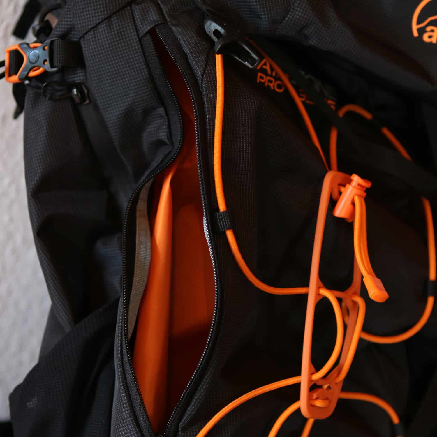 Lowe Alpine Airzone Pro – Seitenfach