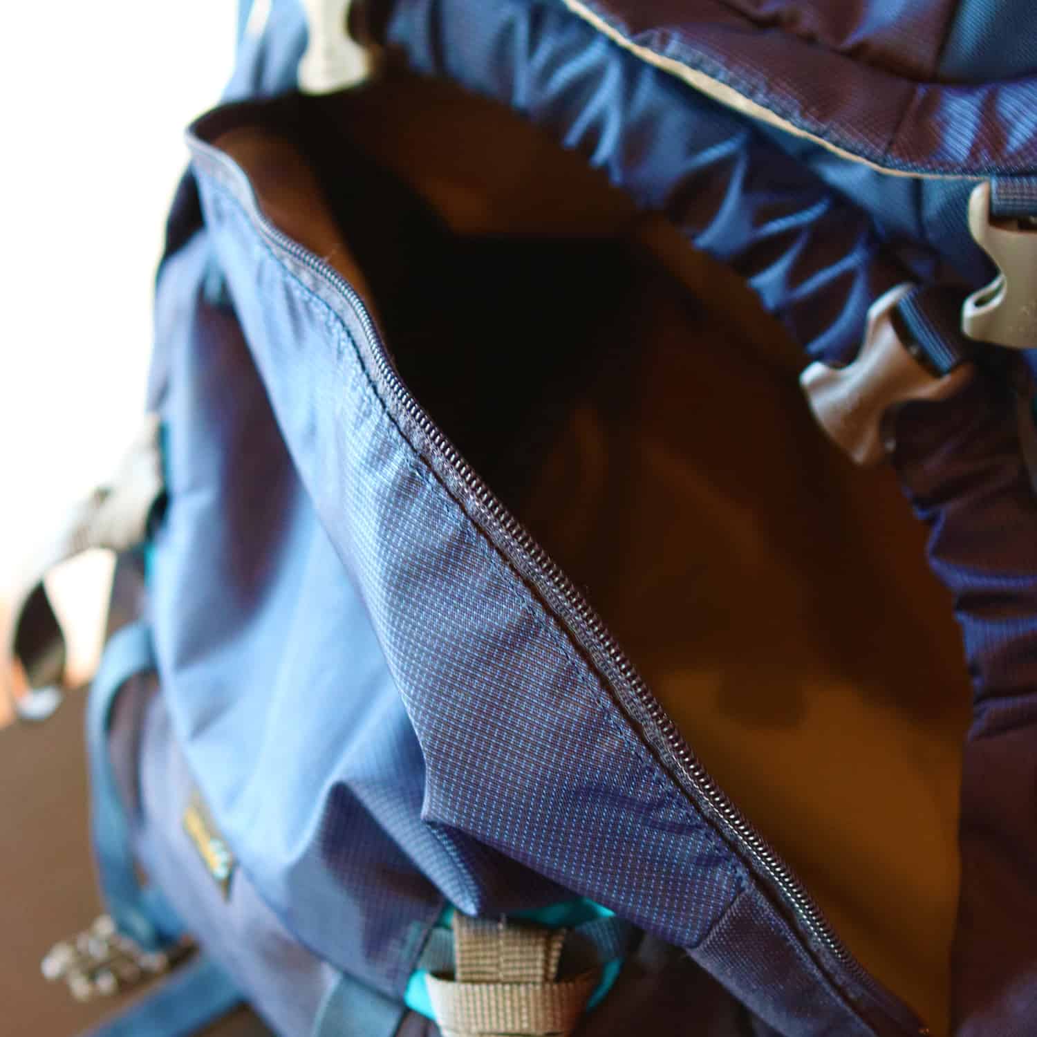 Deuter Aircontact Rucksack Bodenfach