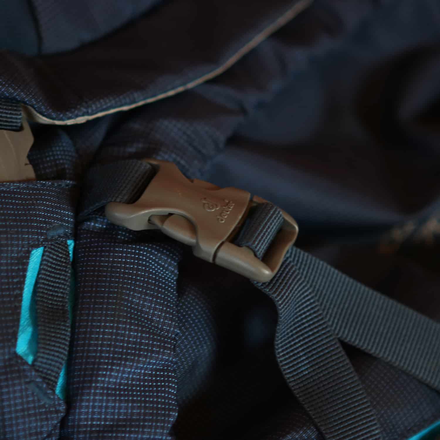 Rucksack-Test – Schnalle, Detailansicht vom Deuter Aircontact