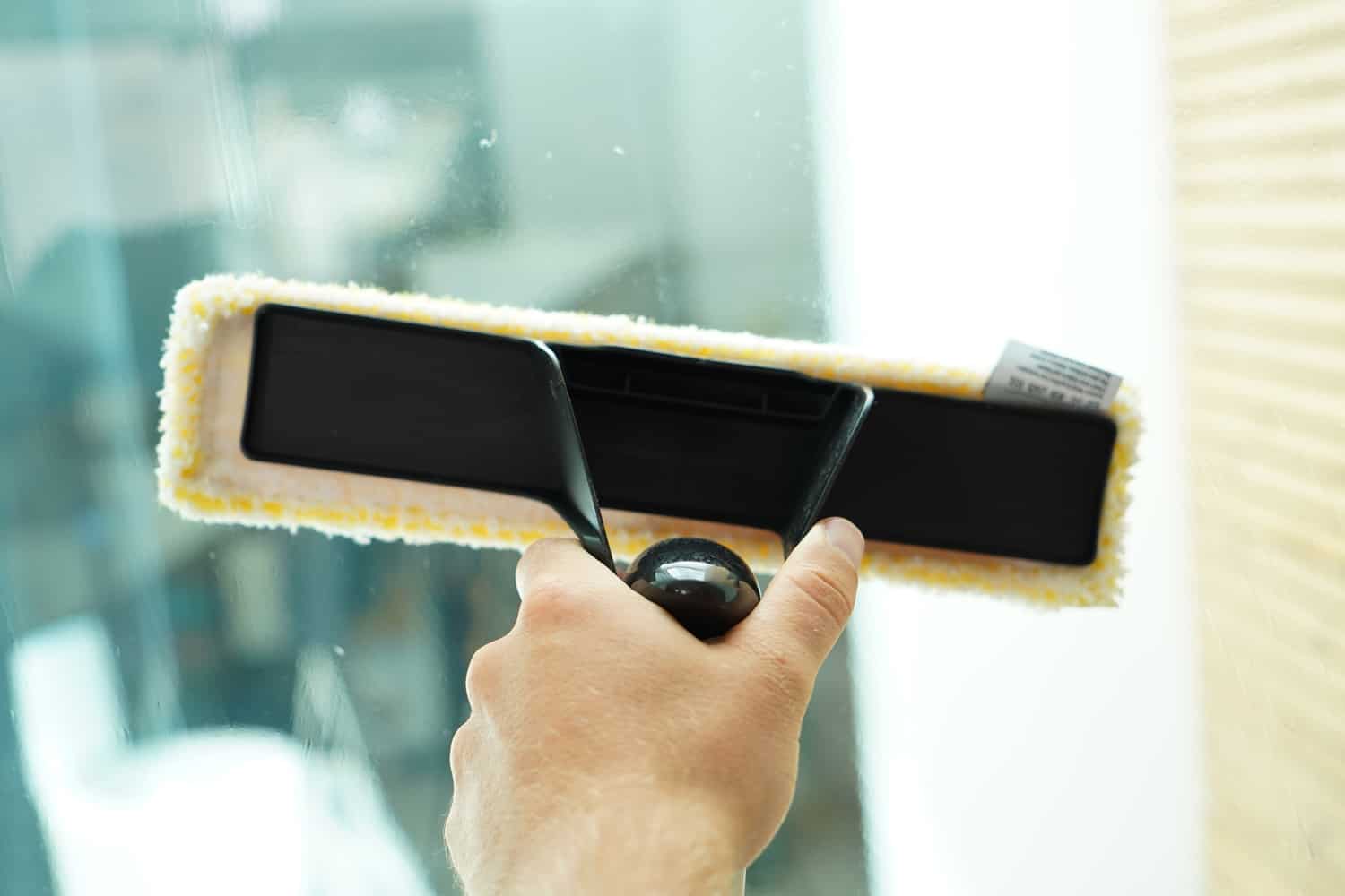 Fenstersauger Test – Einseifen vorm Absaugen