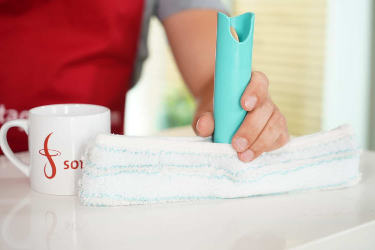 Leifheit Fenstersauger Set Dry & Clean – Einwascher mit Mikrofaser-Bezug