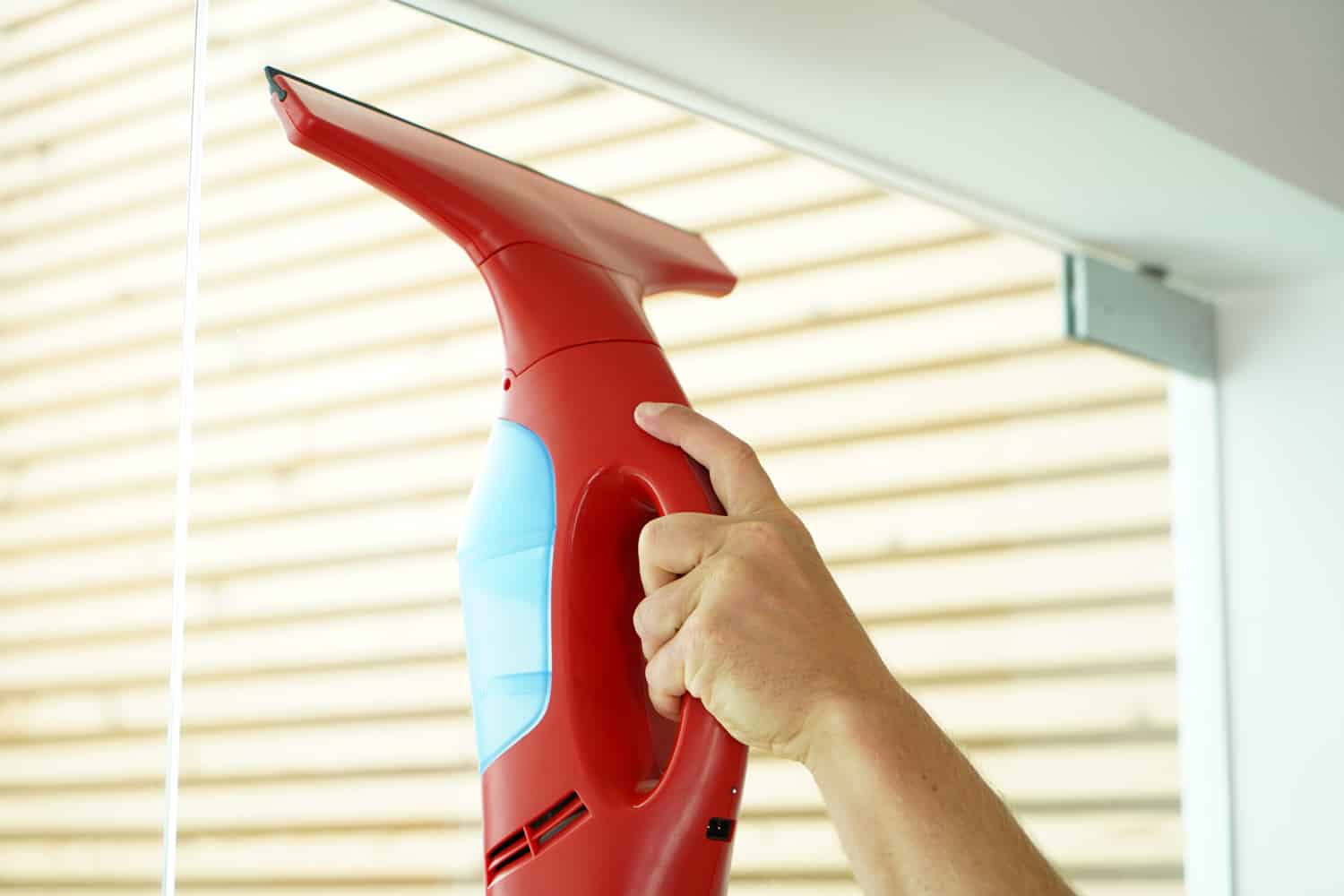 Vileda Windomatic Fenstersauger – Gerät im Einsatz