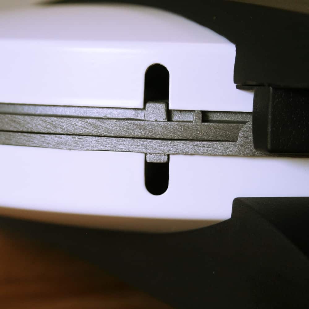 Cloer 1621 Waffeleisen – Öffnung für Stecker