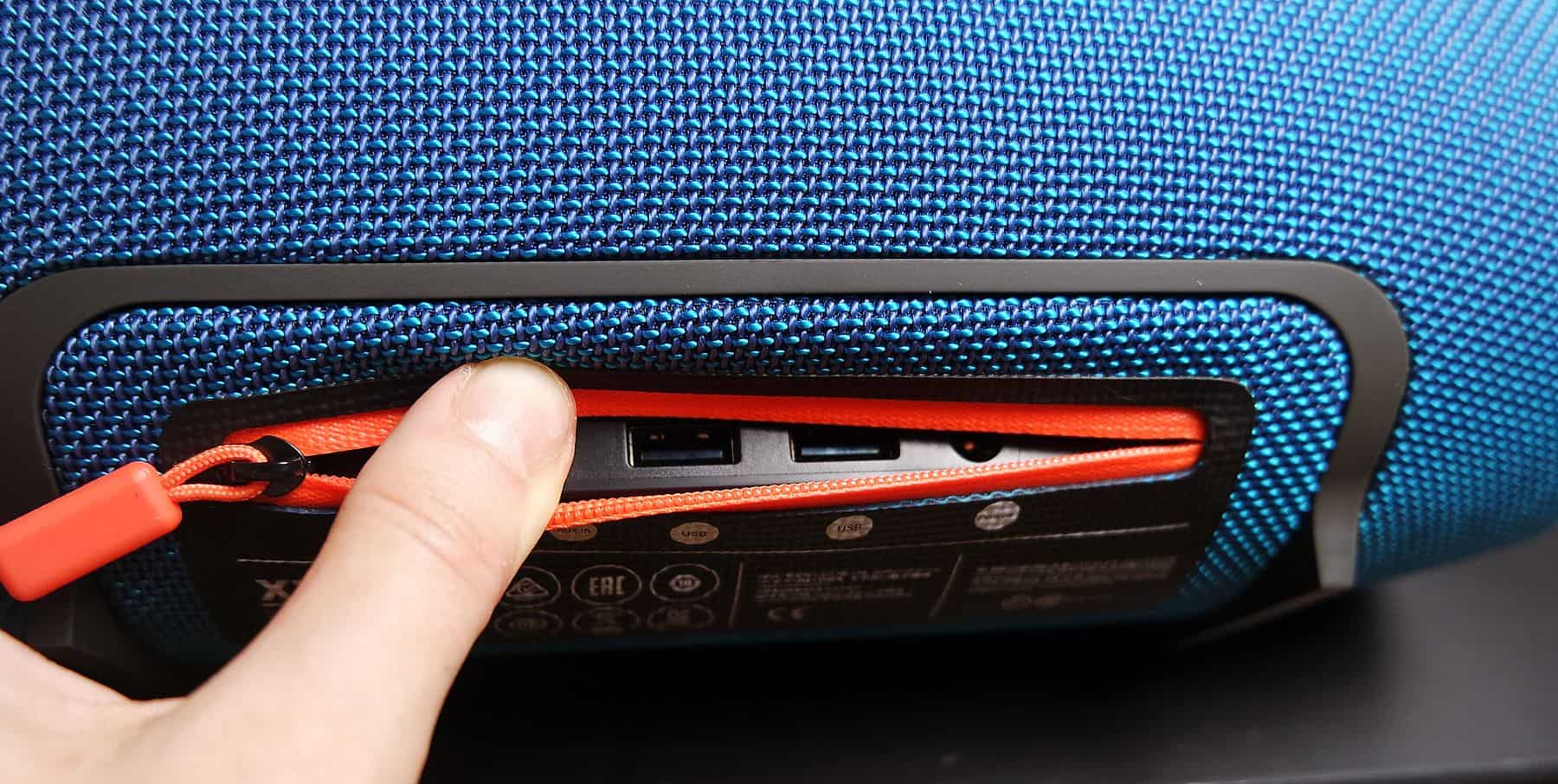 JBL Xtreme Anschlüsse