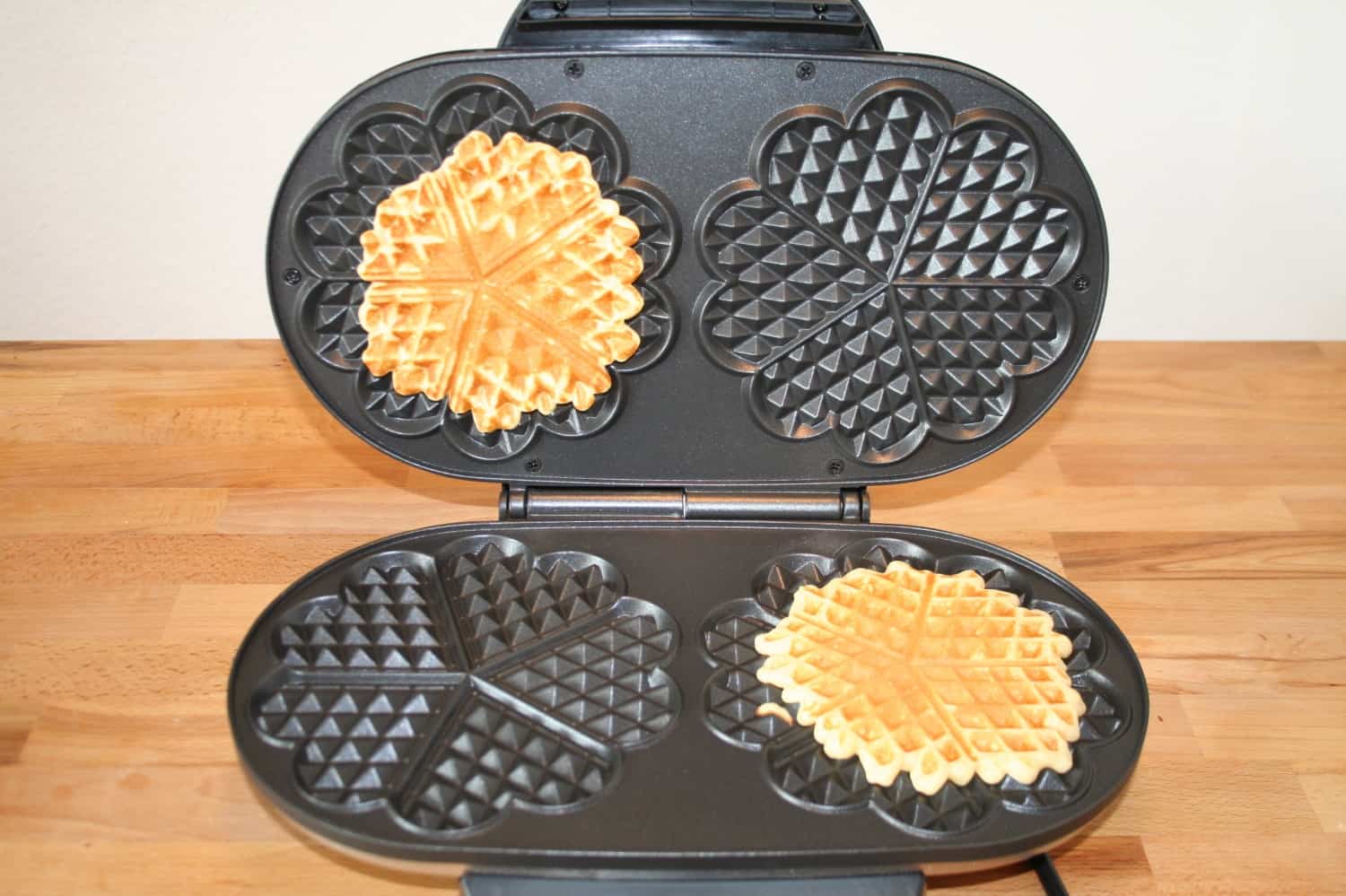 Tefal WM311D – Fertig gebackene Waffeln im Gerät