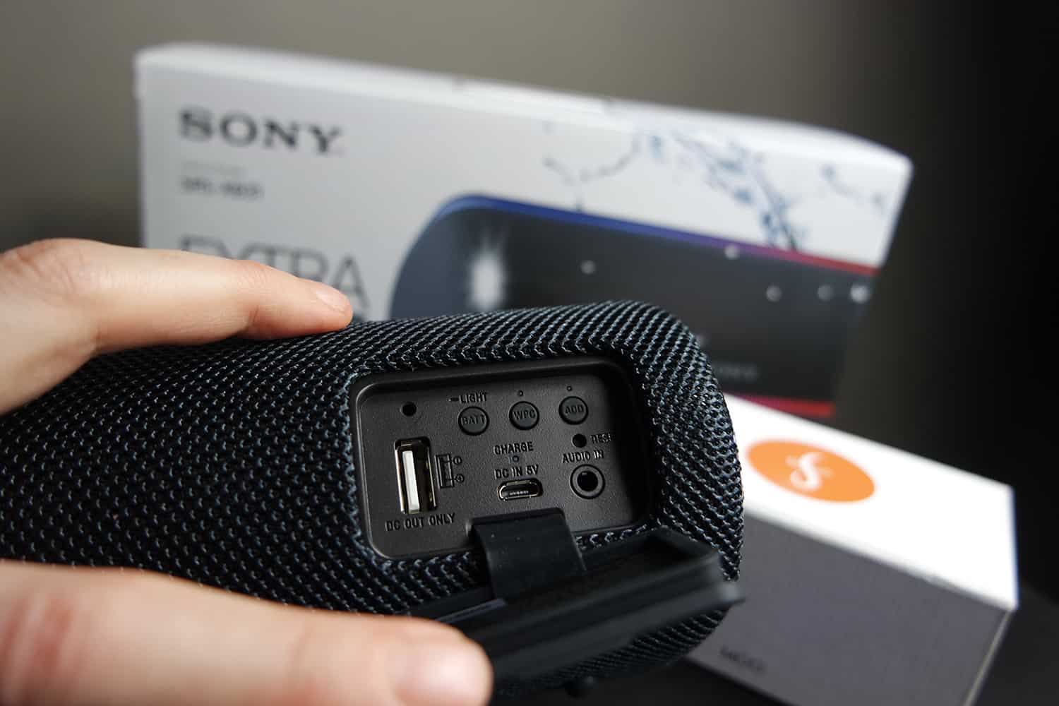 Sony XB31 Anschluesse