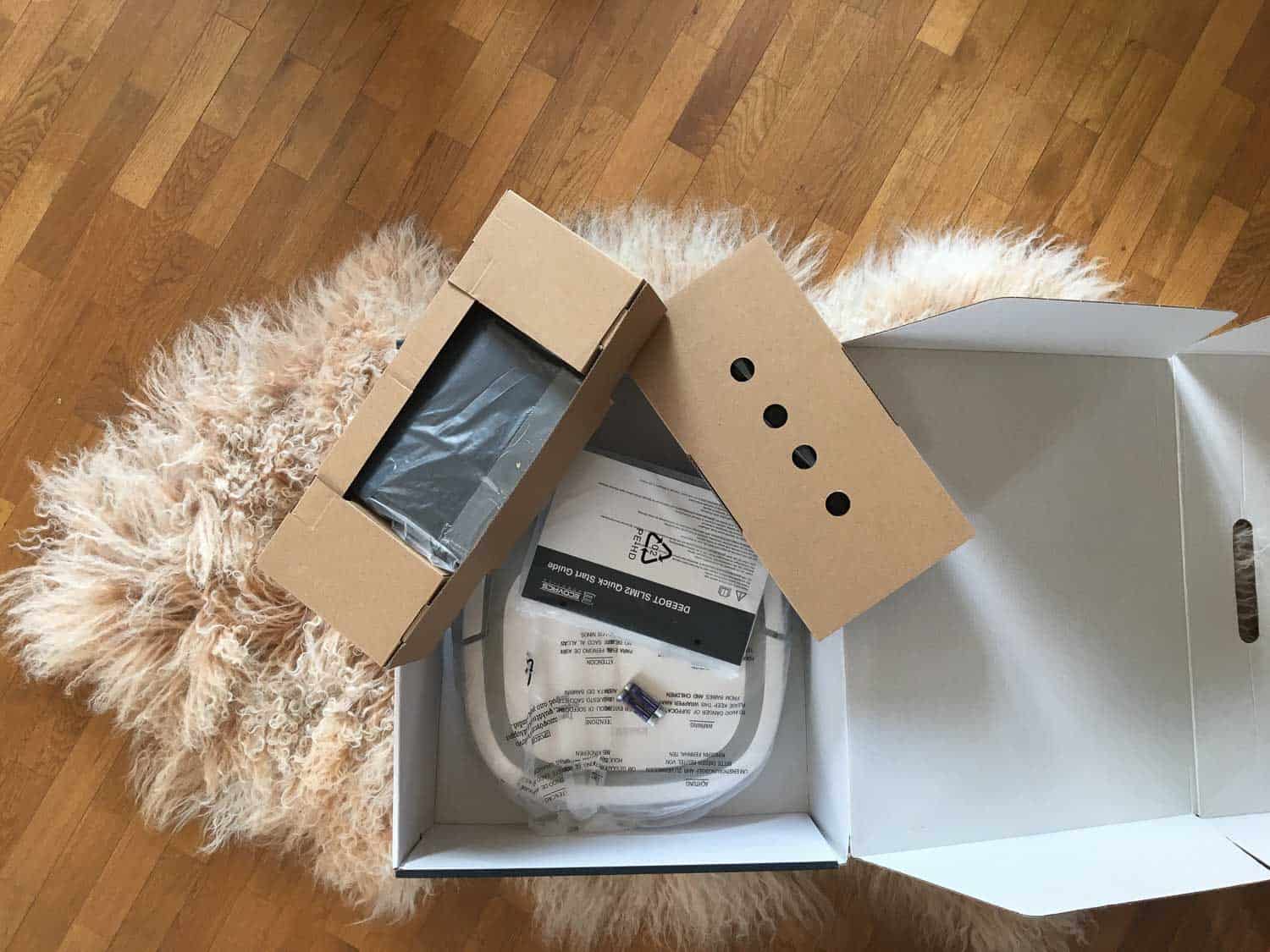 Ecovacs Robotics Deebot Slim2 in offener Verpackung