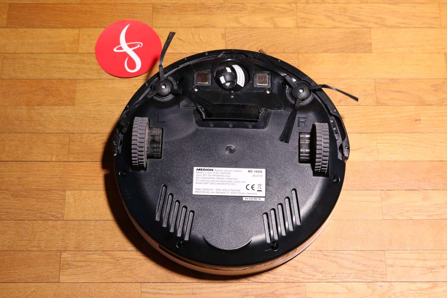 Medion MD 18500 Saubroboter unten