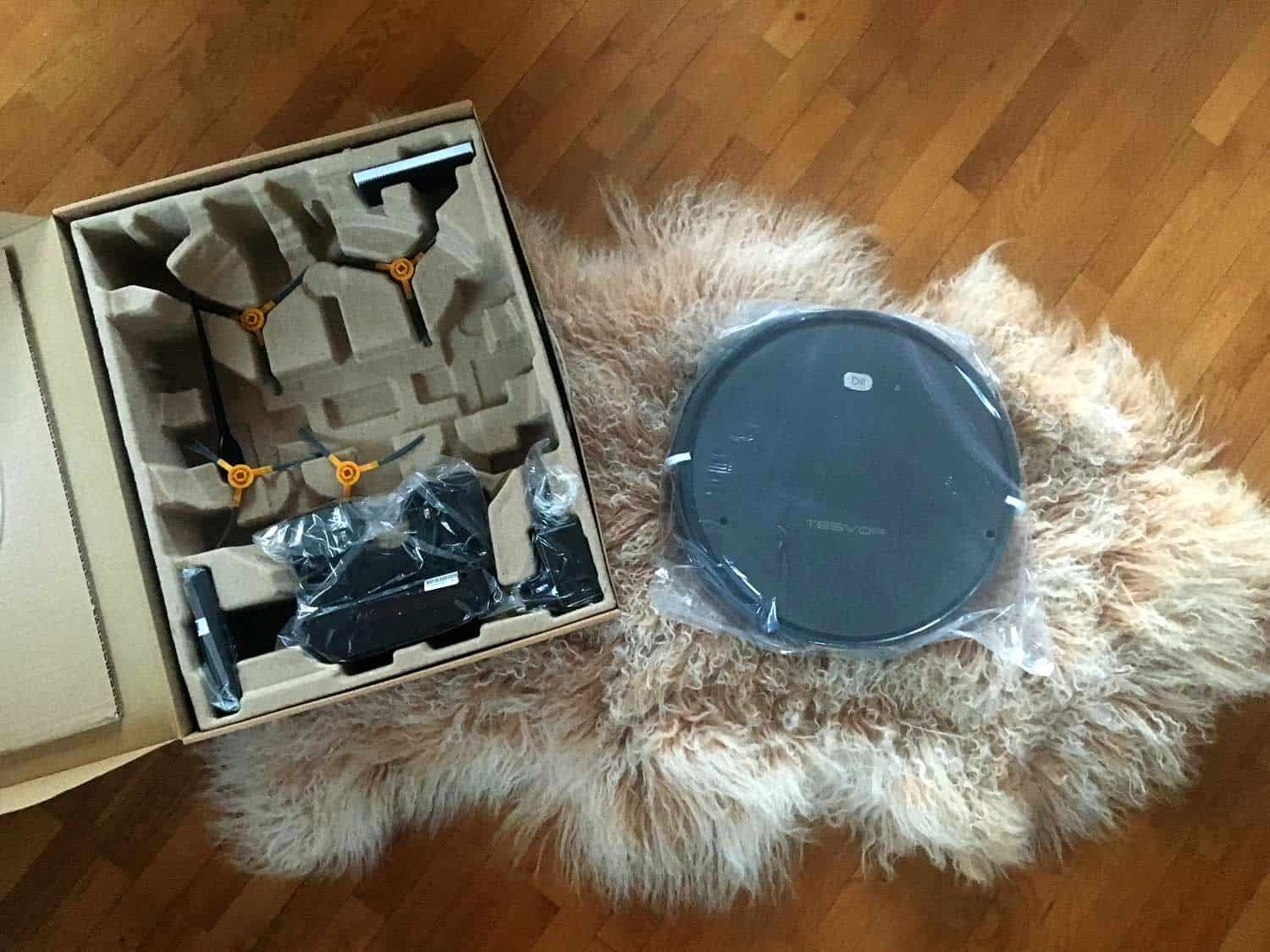 Testvor X500 Saugroboter – Gerät in Verpackung