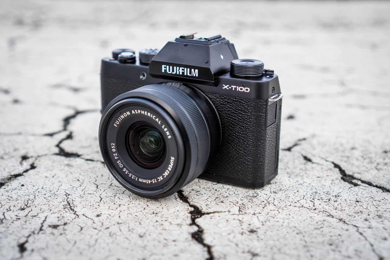 Fujifilm X-T100 von vorne