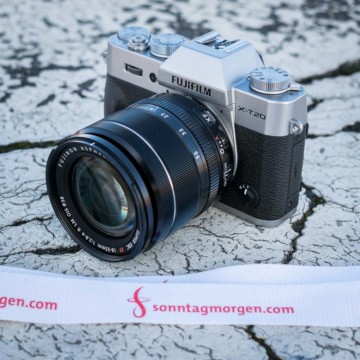 Fujifilm X-T20 Systemkamera Test von vorne rechts