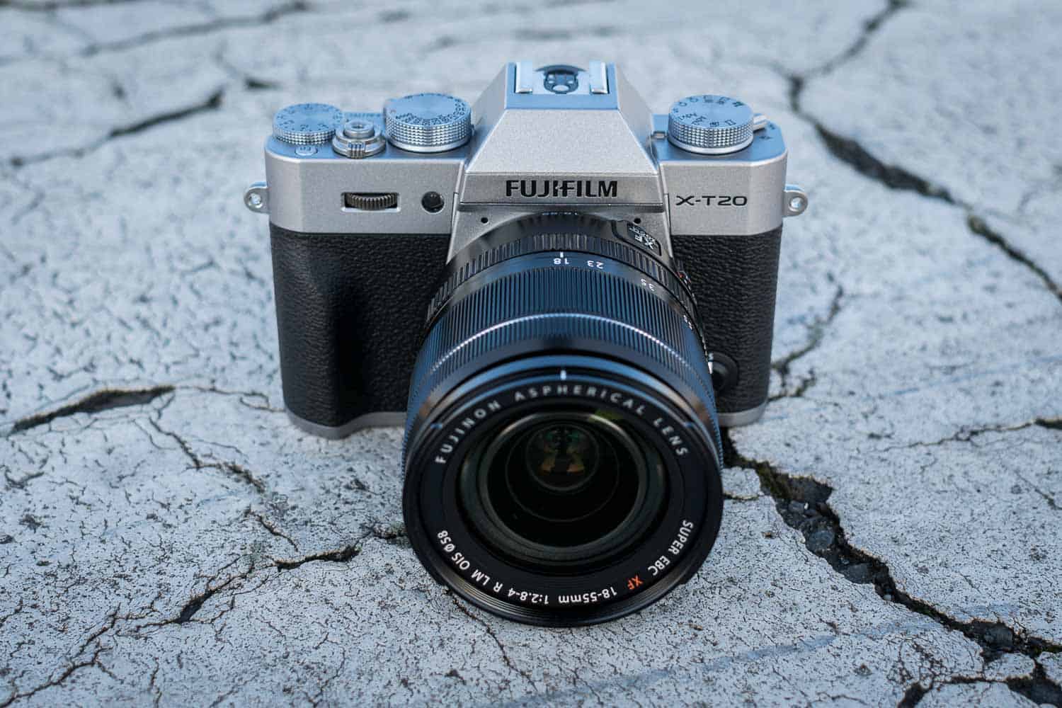 Fujifilm X-T20 von vorne