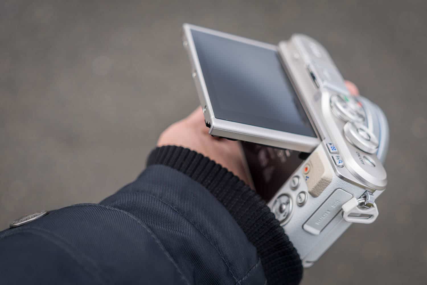 Olympus PEN E-PL9 klappbares Display