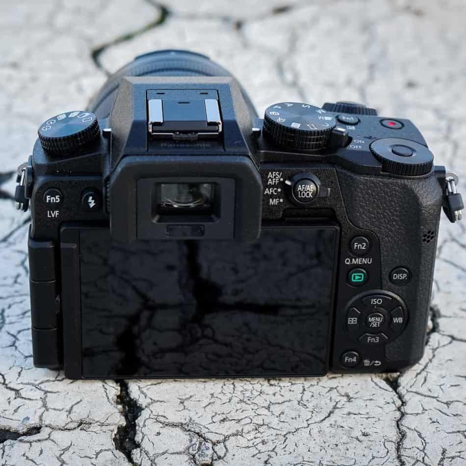 Panasonic Lumix G70 von hinten
