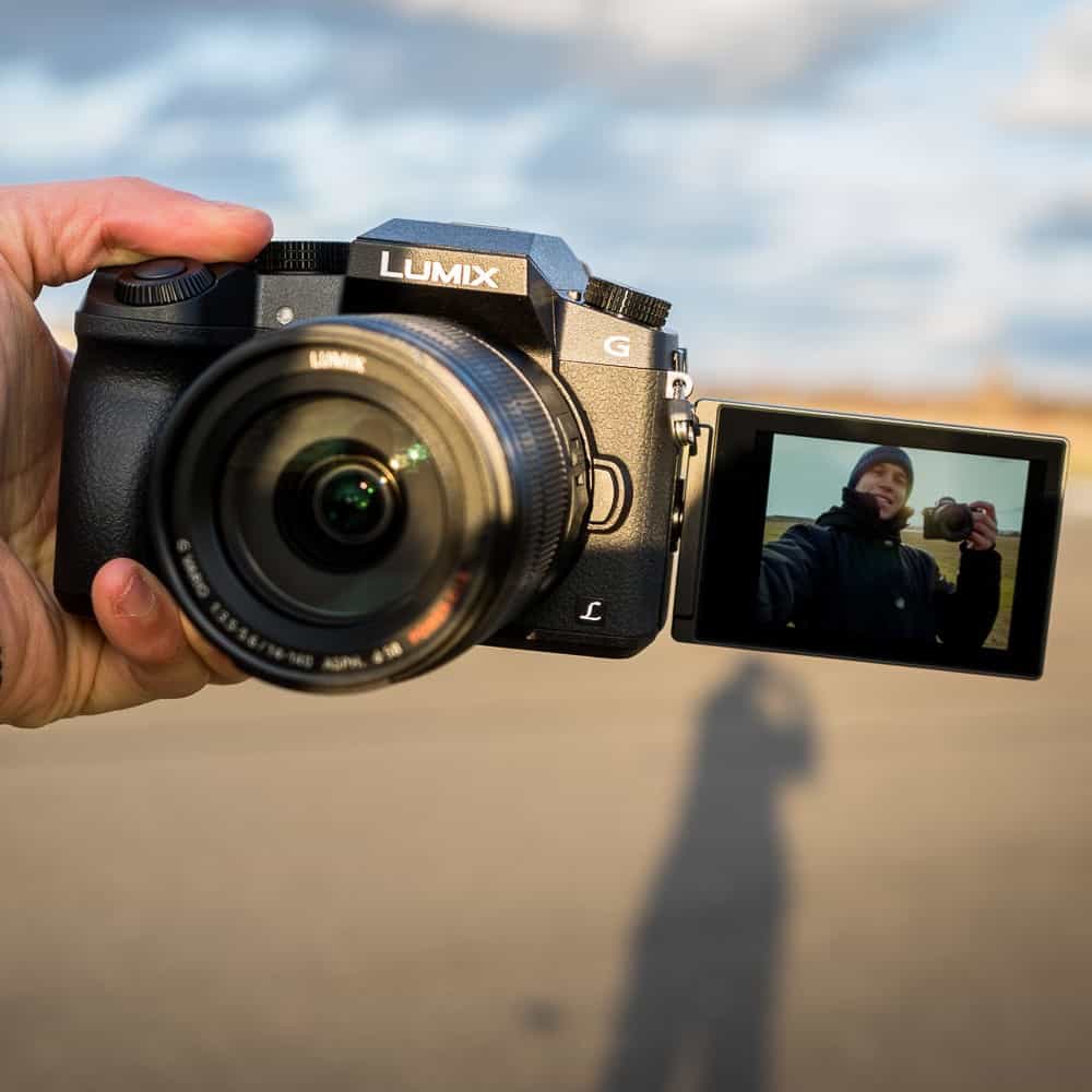 Panasonic Lumix G70 Display nach vorne geklappt