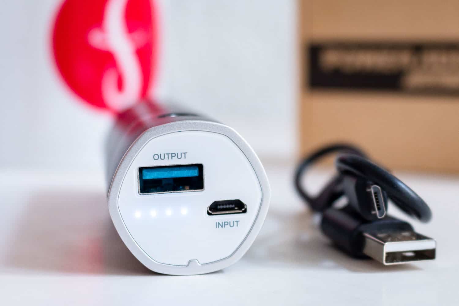 POWERADD Slim2 Anschlüsse