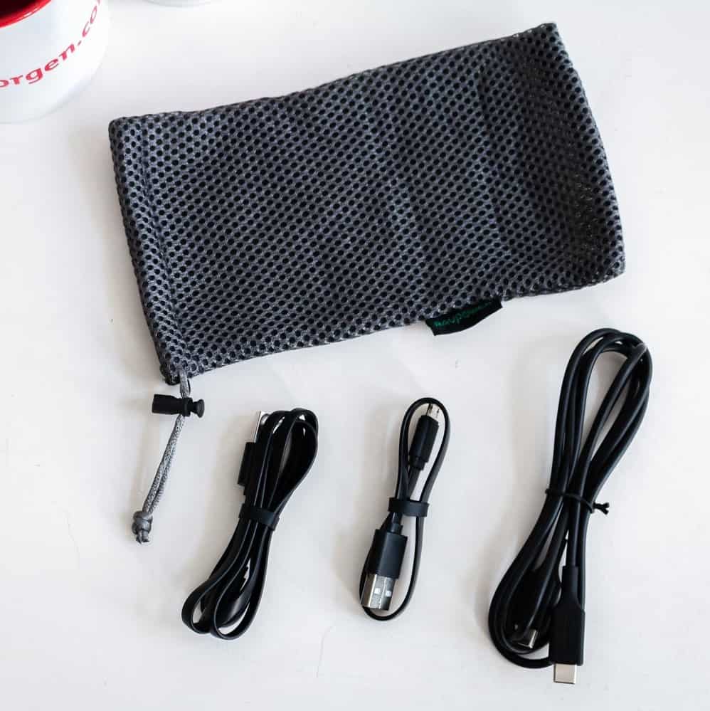 RavPower 26800mAh Tasche und Kabel