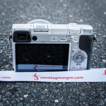 Sony Alpha 6300 Systemkamera Test von hinten