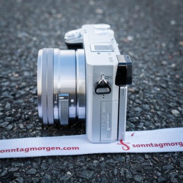 Sony Alpha 6300 Systemkamera Test von links