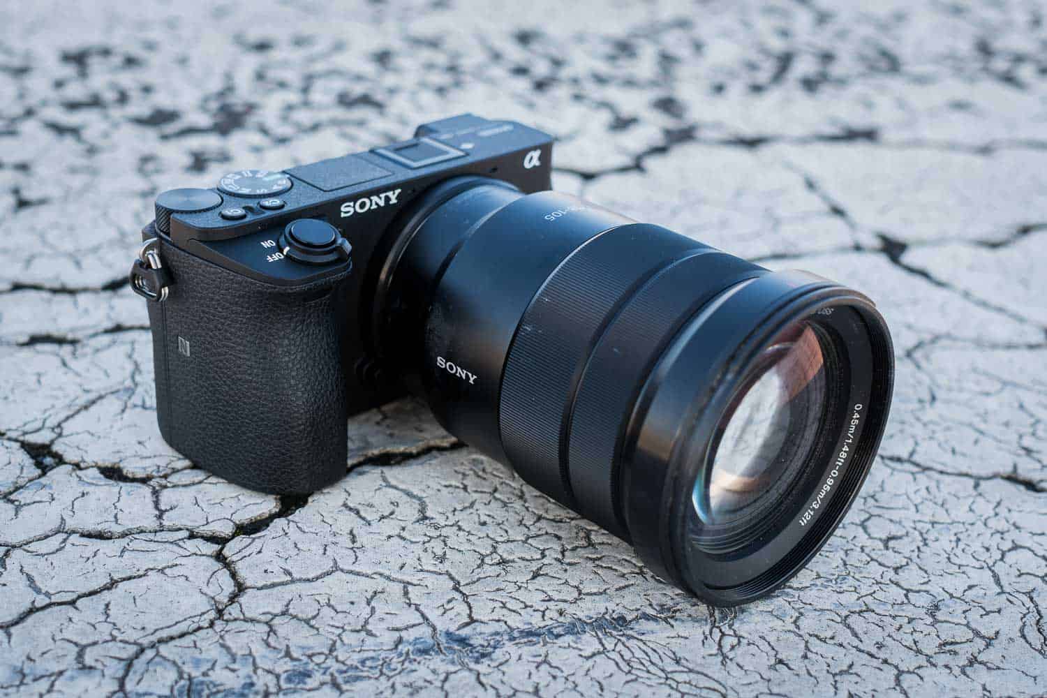 Sony Alpha 6500 rechts vorne
