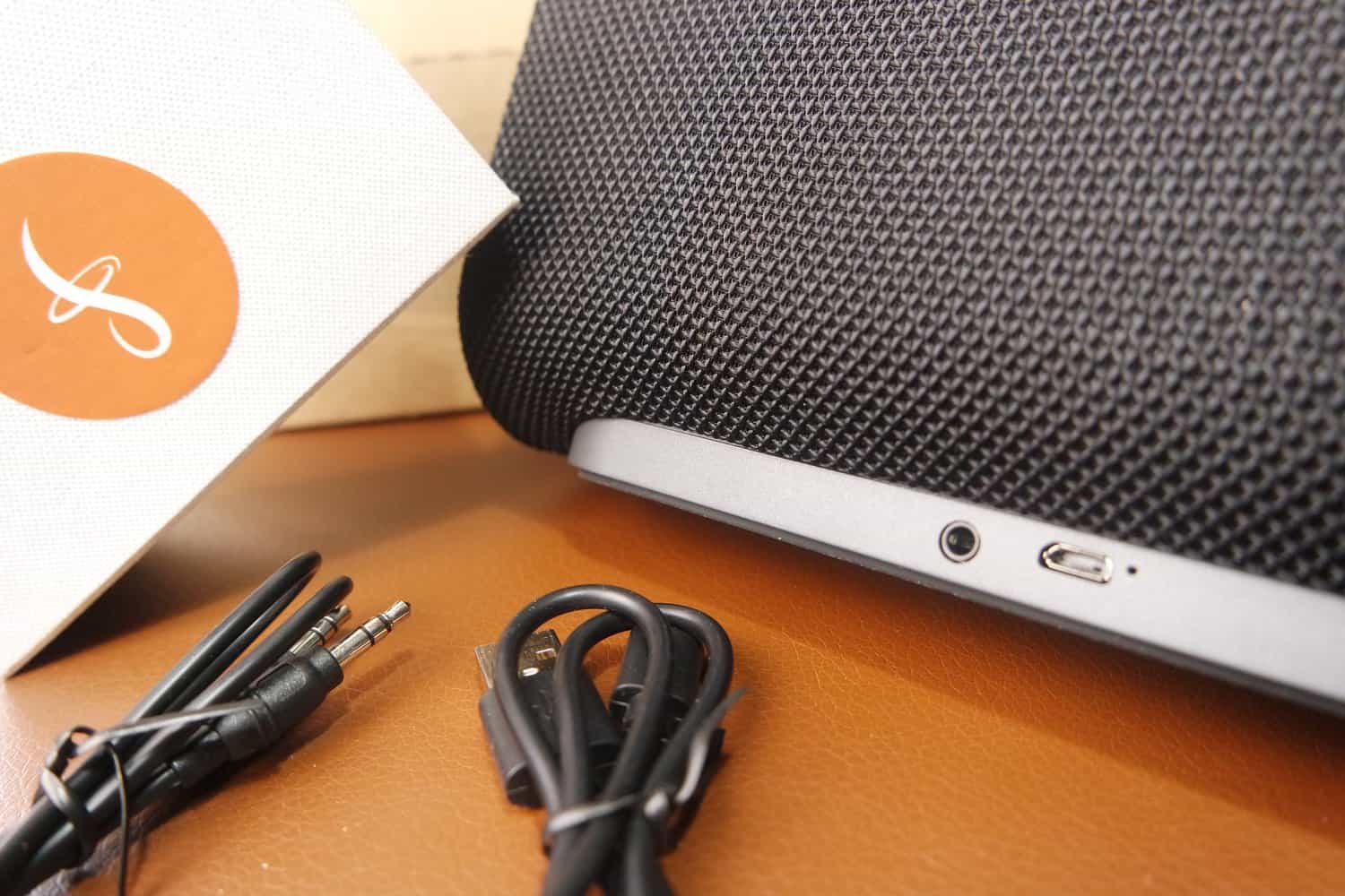 Bluetooth Lautsprecher Test Aukey Eclipse Anschluesse