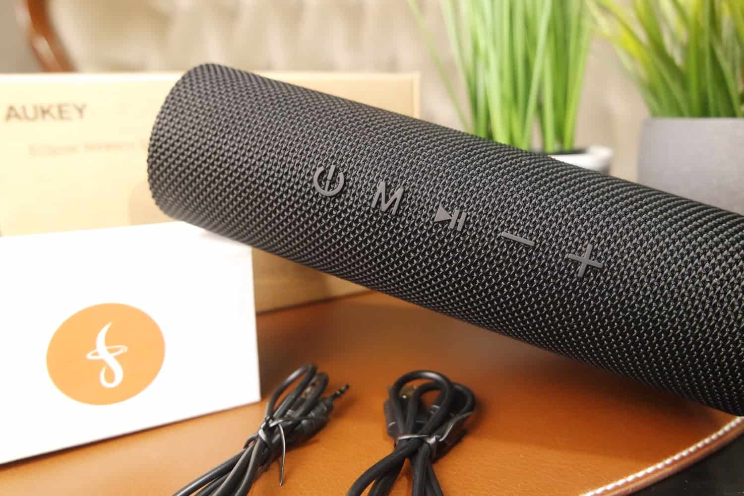 Bluetooth Lautsprecher Test Aukey Eclipse Bedienpanel