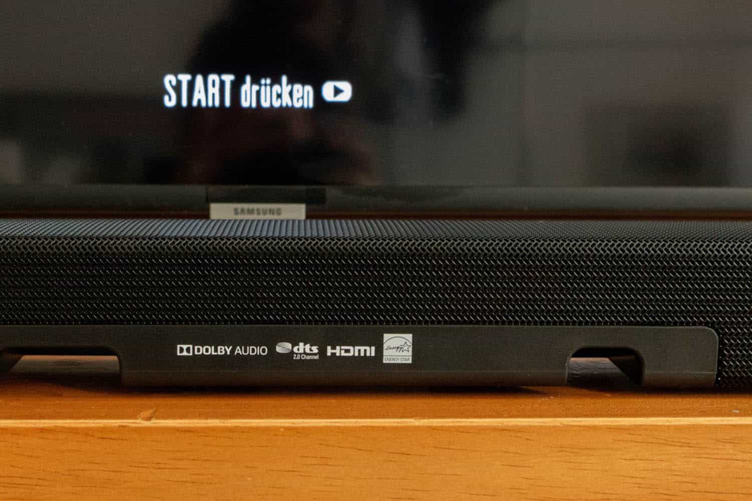 Samsung HW-M450 Hinweise Spezifikationen