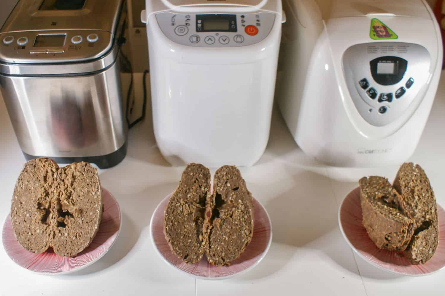 Brotbackautomat Vergleich fertiges Brot aufgeschnitten